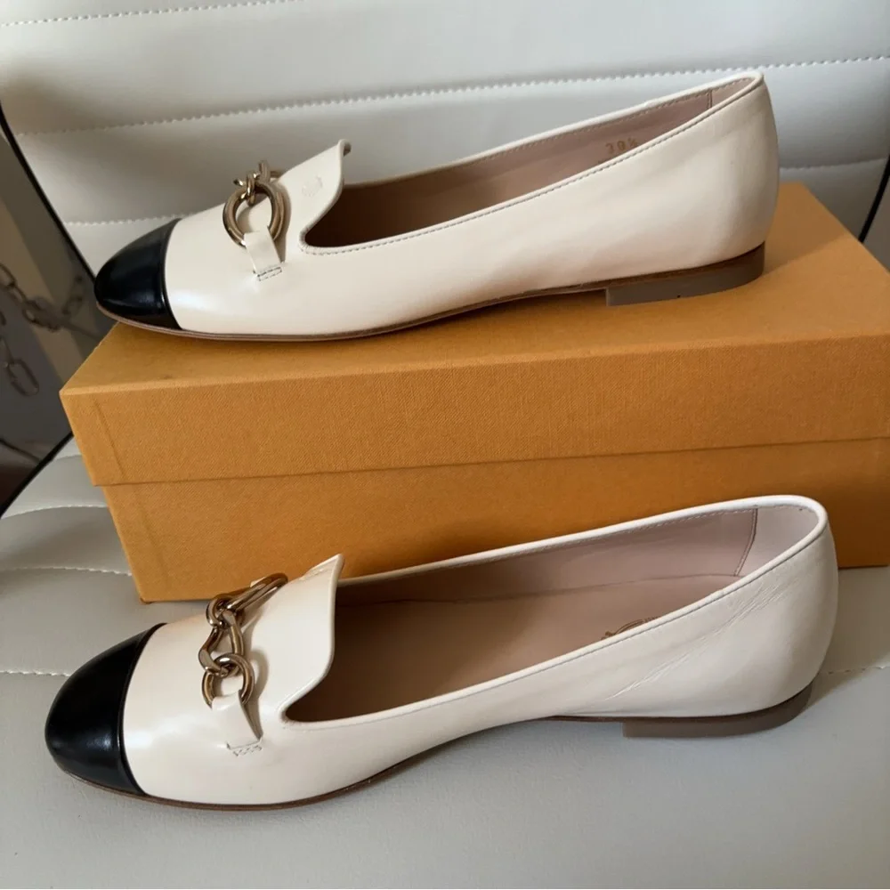 💖 NIB Tod’s black+white two toned loafer